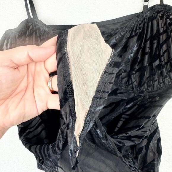 Peppermayo Exclusive - Put Me First Bodysuit - Velvet Burnout Zebra Black Sz 16 - Picture 10 of 16